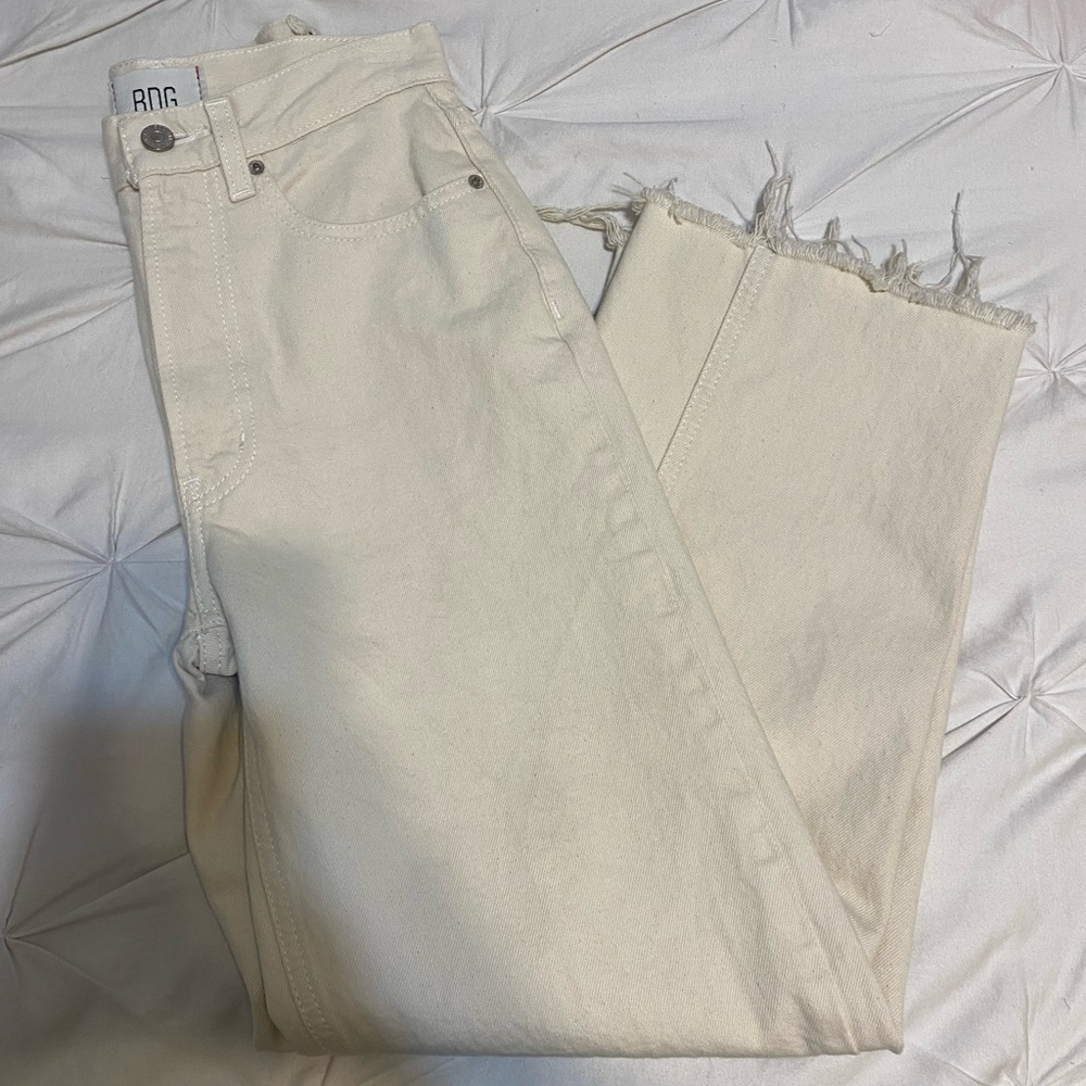 BDG high rise baggy size 24 cream jeans